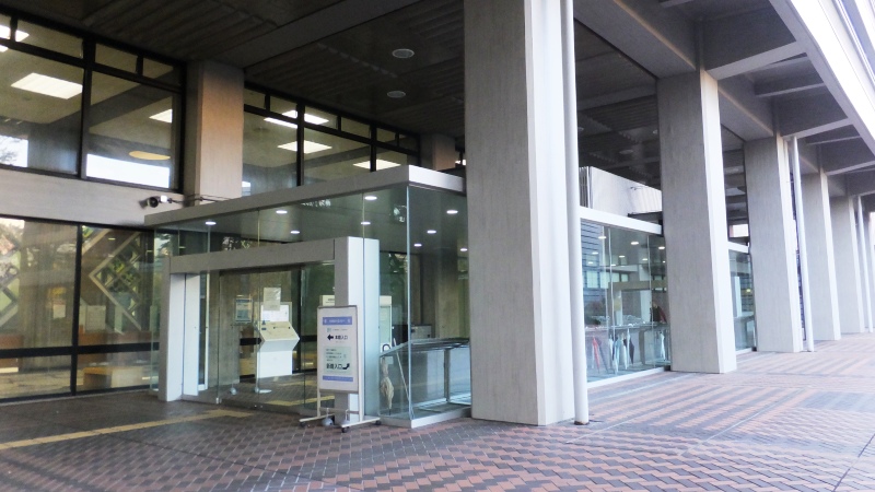 本館入口